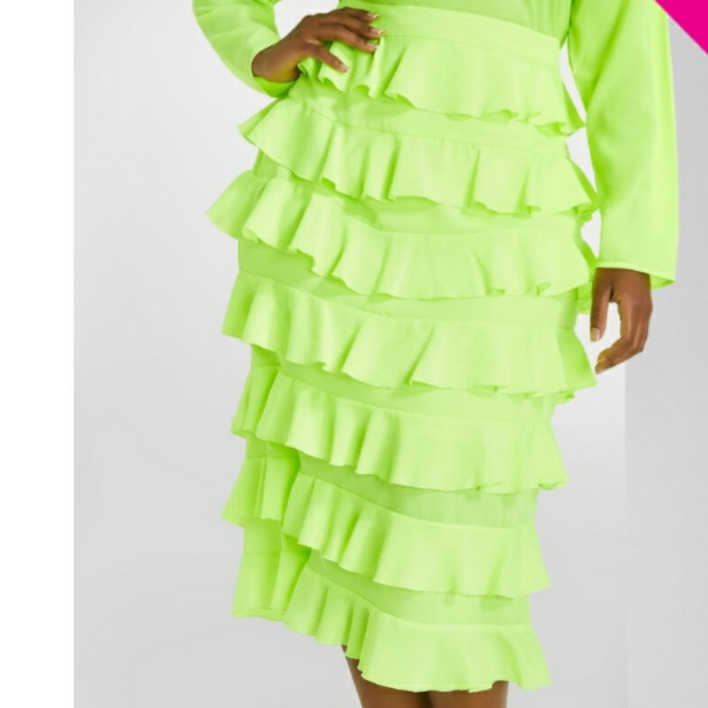 Kendall & Kylie Neon Green Ruffled Skirt Size 24